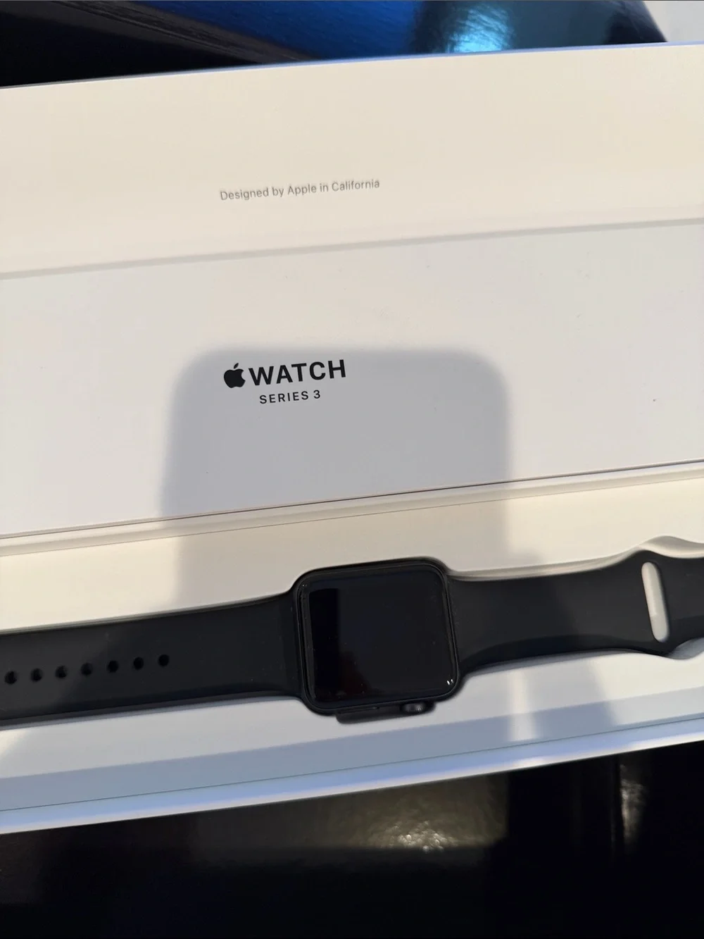 42 mm space Gray aluminum Apple Watch Series 3 Black Sport Band